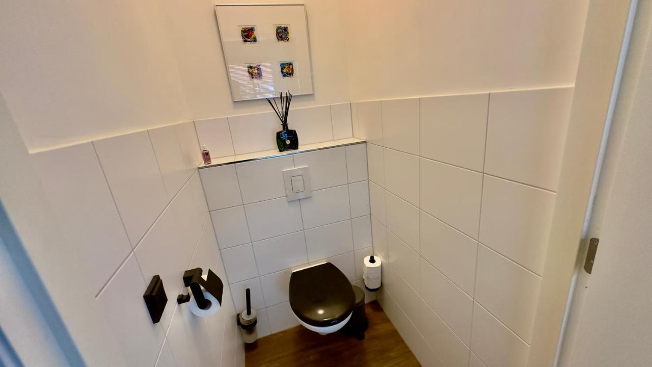 Puur Eastermar - Monumentaal, Authentiek En Luxe Koetshuis Aan Open Vaarwater Met Jacuzzi En Sauna Oostermeer Exteriér fotografie