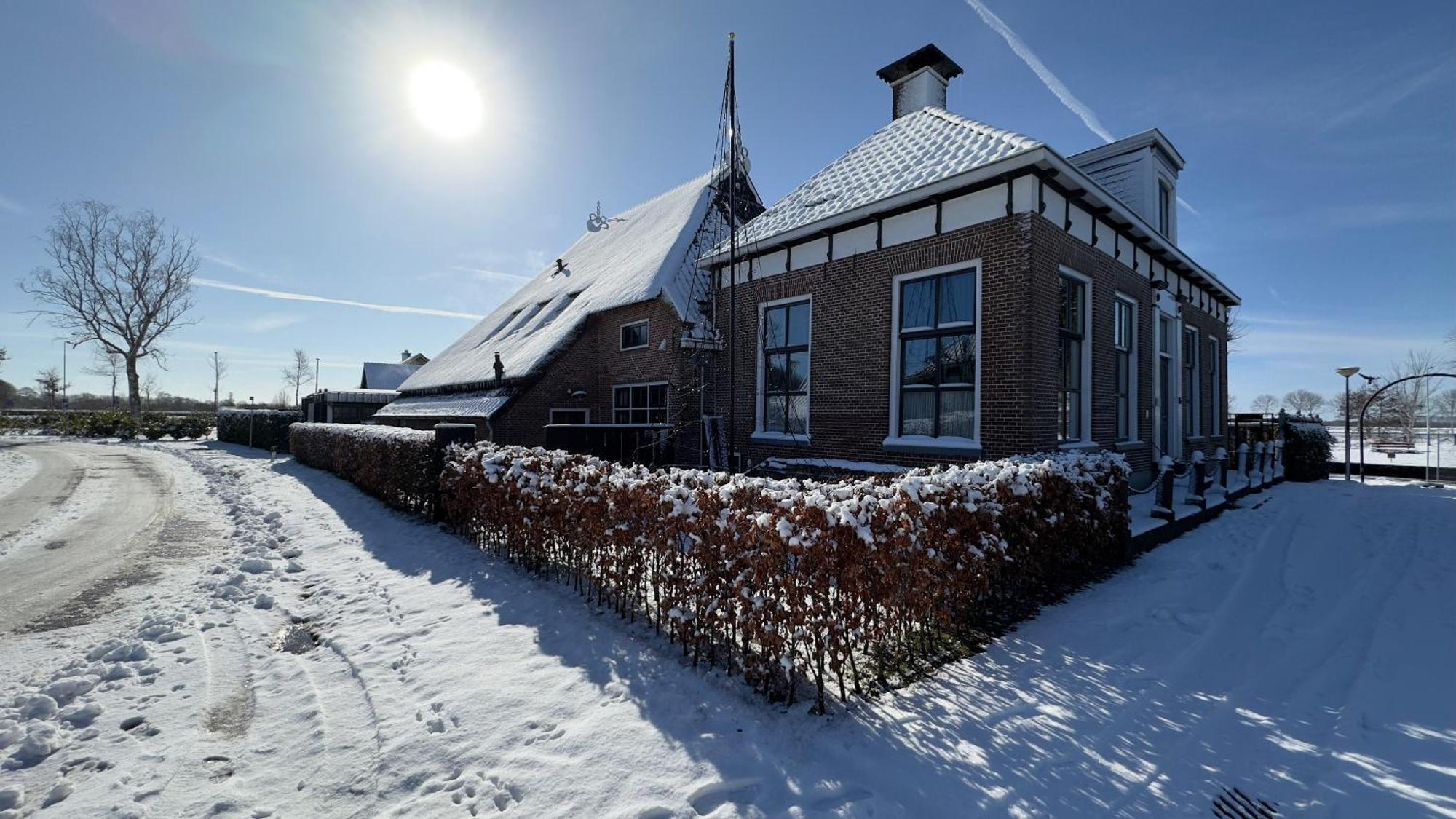 Puur Eastermar - Monumentaal, Authentiek En Luxe Koetshuis Aan Open Vaarwater Met Jacuzzi En Sauna Oostermeer Exteriér fotografie