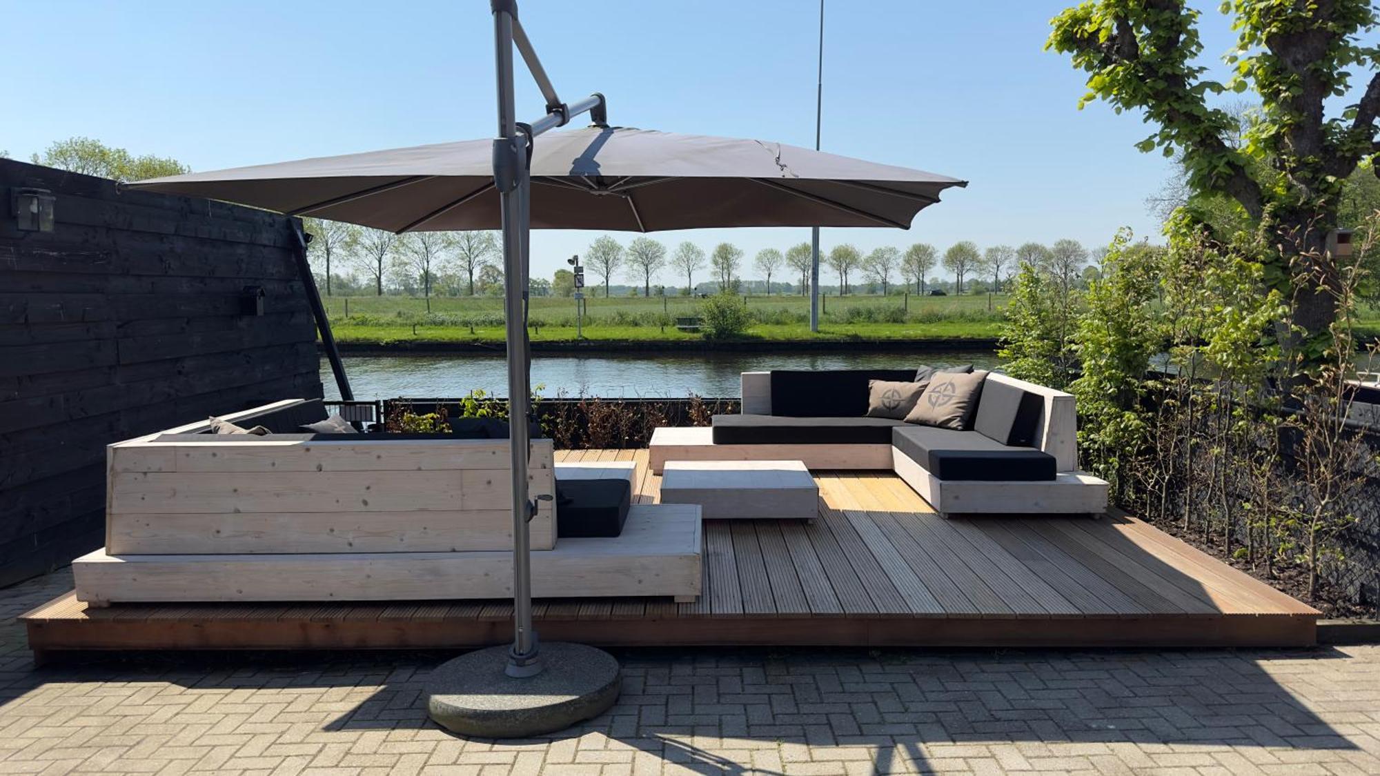 Puur Eastermar - Monumentaal, Authentiek En Luxe Koetshuis Aan Open Vaarwater Met Jacuzzi En Sauna Oostermeer Exteriér fotografie